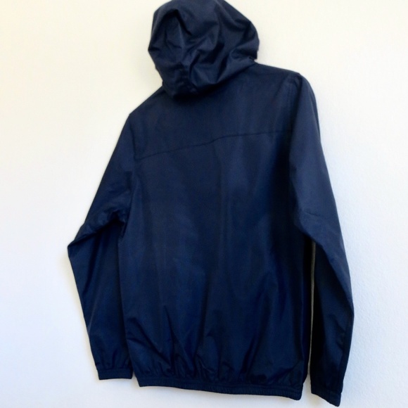 NEW! FC Barcelona Official Hooded Full Zip Jacket Windbreaker Navy Boys 12/13 Yr - Picture 9 of 12